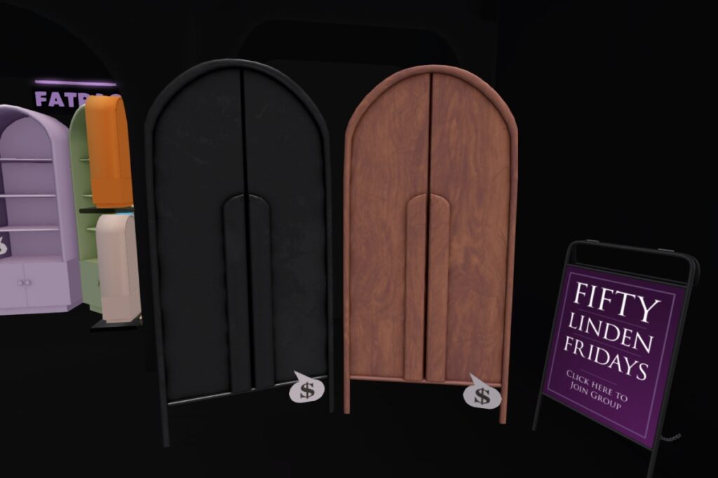 Charlie Wardrobe	<a href="http://maps.secondlife.com/secondlife/Fetch/125/109/2501" target="_blank">Teleport</a>